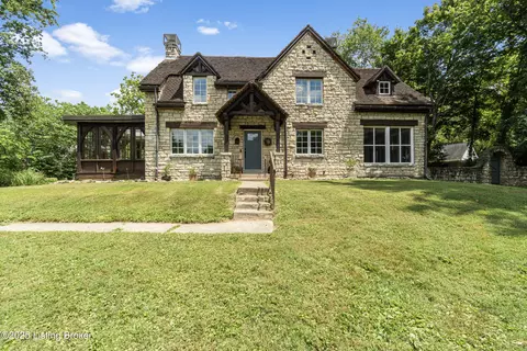 1001 Glenbrook Rd, Anchorage, KY 40223