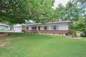 2125 Cherry Cir, Georgetown, IN 47122 photo 1