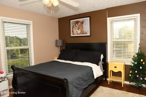 Bedroom - 4200 Raywick Rd, Raywick, KY 40060 photo 5 of 8