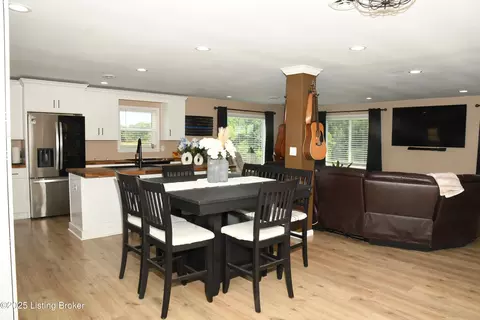 Dining - 4200 Raywick Rd, Raywick, KY 40060 photo 1 of 4