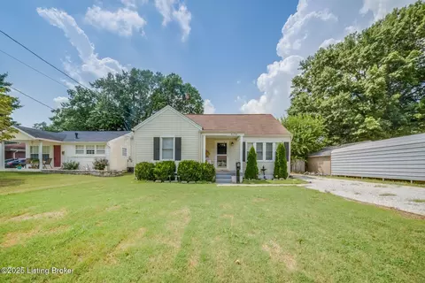 8208 Kerry Rd, Louisville, KY 40258