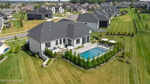 6102 Pierce Ct, Crestwood, KY 40014