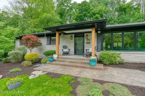 2917 Seneca Park Rd, Louisville, KY 40205