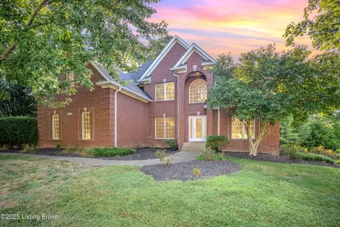 2511 Ivy Oaks Ct, Louisville, KY 40245