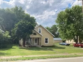 823 Main St, Pleasureville, KY 40057