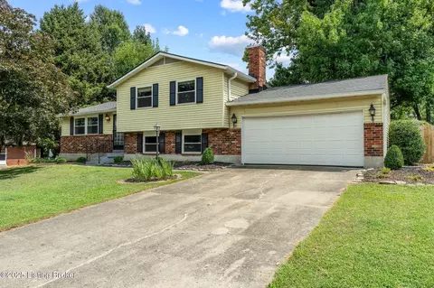 1506 Nole Dr, Jeffersonville, IN 47130