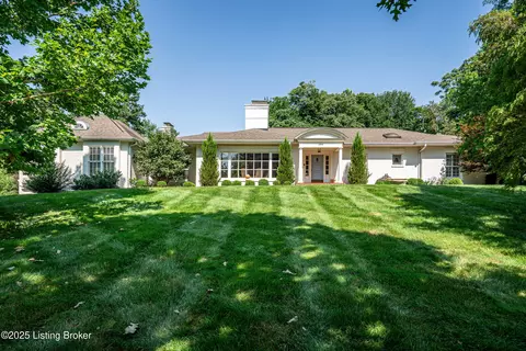 596 Garden Dr, Louisville, KY 40206