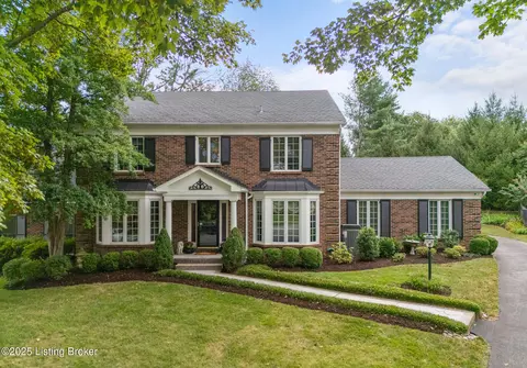 16 Autumn Hill Ct, Prospect, KY 40059