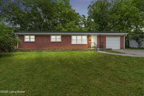 7805 Seebolt Dr, Louisville, KY 40219