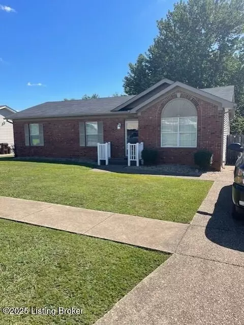 10103 Lancewood Rd, Louisville, KY 40229