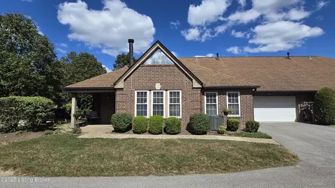 1704 Eastbridge Ct, Louisville, KY 40223