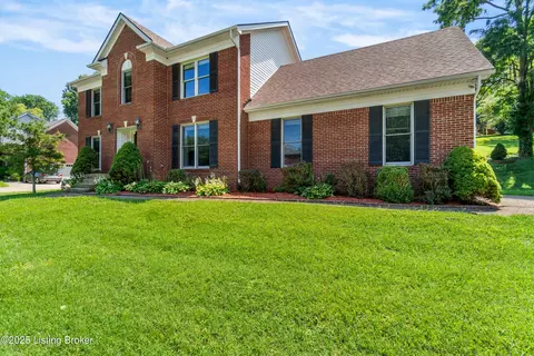 12412 Warner Dr, Goshen, KY 40026