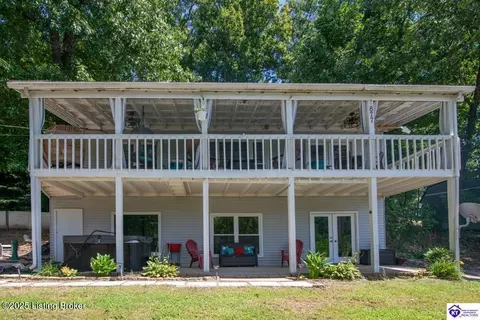 877 Woodhaven Ln, Leitchfield, KY 42754