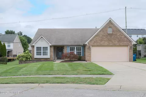 4916 Honeylore Ct, Louisville, KY 40241