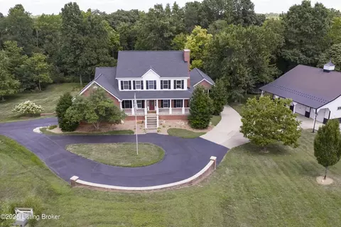 3617 Red Oak Dr, La Grange, KY 40031