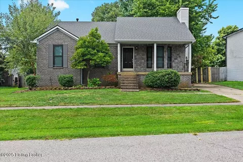 1319 Oak Ridge Ct, Simpsonville, KY 40067
