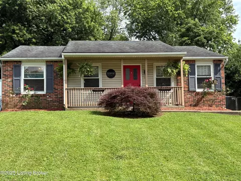 11902 Queen Annes Ct, Louisville, KY 40245