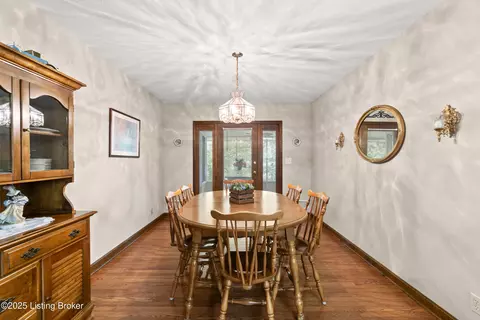 Dining - 584 Wilderness Rd, Brooks, KY 40109 photo 2 of 2