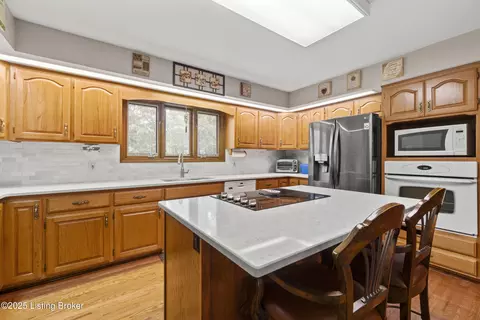 Kitchen - 584 Wilderness Rd, Brooks, KY 40109 photo 5 of 7