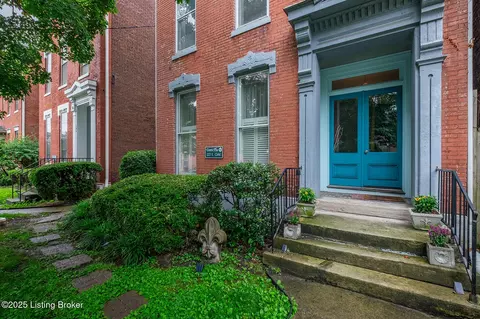 122 E Oak St #3, Louisville, KY 40203
