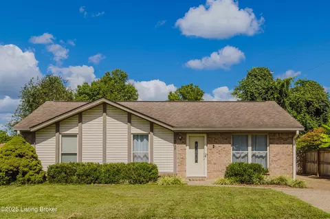 3802 Bristol Oaks Dr, Louisville, KY 40299
