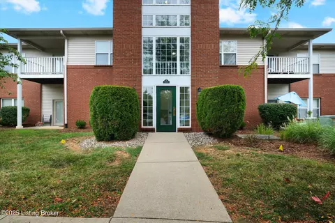 9405 Magnolia Ridge Dr UNIT 202, Louisville, KY 40291
