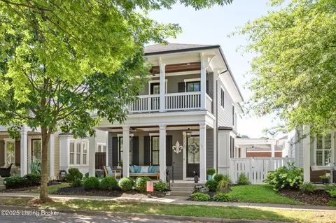 9506 Indian Pipe Ln, Prospect, KY 40059