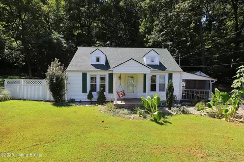 7702 Arnoldtown Rd, Louisville, KY 40214