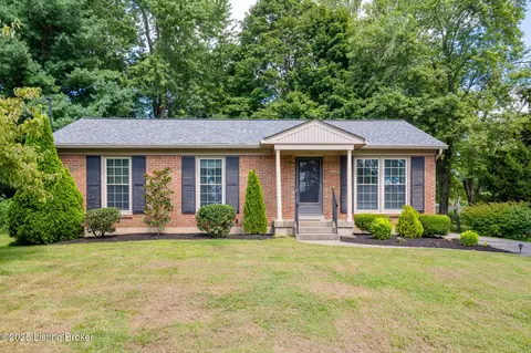 1107 Meadowridge Trl, Goshen, KY 40026