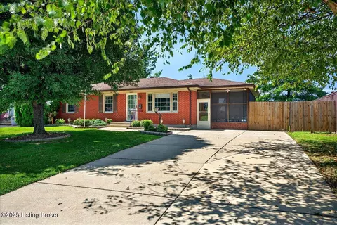 7902 Judge Blvd, Louisville, KY 40219