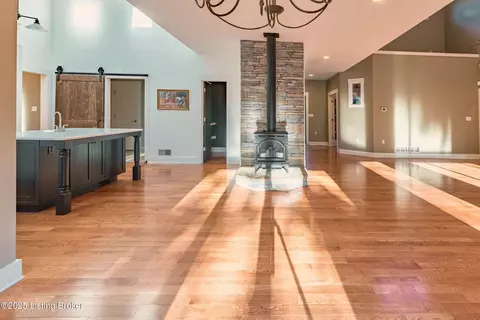Living - 86 Silverview Ct, Smithfield, KY 40068 photo 6 of 11