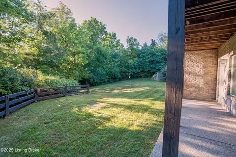Exterior - 86 Silverview Ct, Smithfield, KY 40068 photo 8 of 13