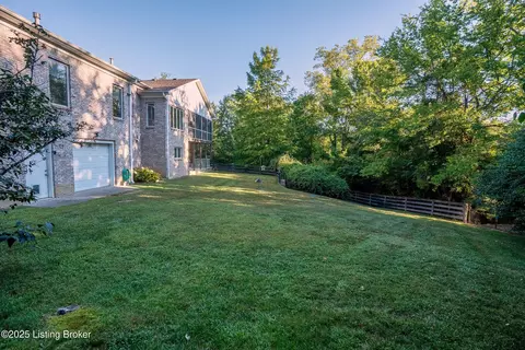 Exterior - 86 Silverview Ct, Smithfield, KY 40068 photo 9 of 13
