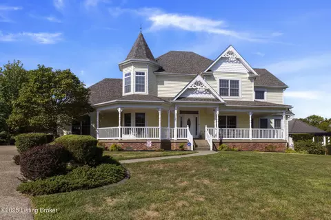 750 Persimmon Ridge Dr, Louisville, KY 40245