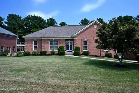 1015 Barbizon Dr, Goshen, KY 40026