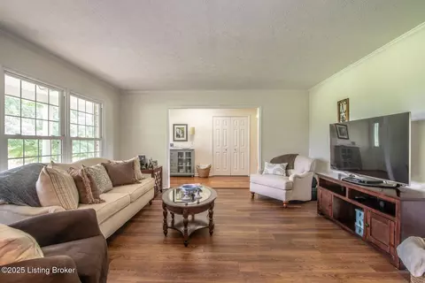 Living - 985 Buck Knobs Rd, Ekron, KY 40117 photo 2 of 8