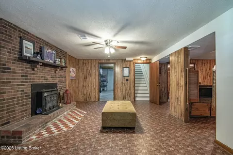 Entry Way - 985 Buck Knobs Rd, Ekron, KY 40117 photo 4 of 6