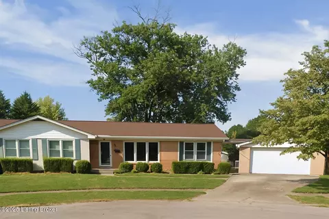 8800 Gladstonberry Pl, Louisville, KY 40258