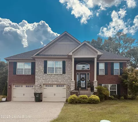 661 W Woodlake Cir, Mount Washington, KY 40047
