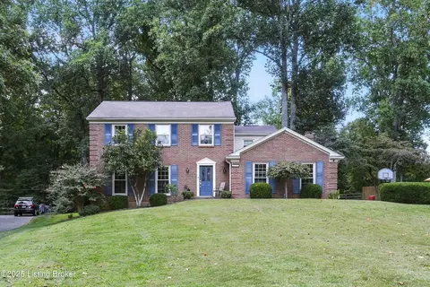 5201 Arrowshire Dr, La Grange, KY 40031
