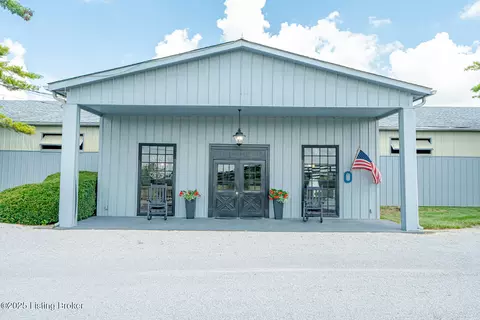 8655 Shelbyville Rd, Simpsonville, KY 40067