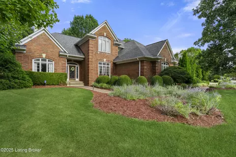 6916 Windham Pkwy, Prospect, KY 40059