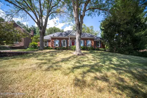 Exterior - 8205 Harrods View Ct, Prospect, KY 40059 photo 2 of 19