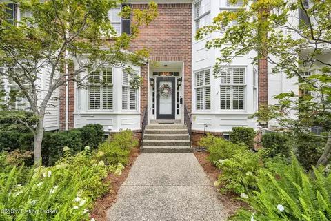 229 Saint Matthews Ave, Louisville, KY 40207