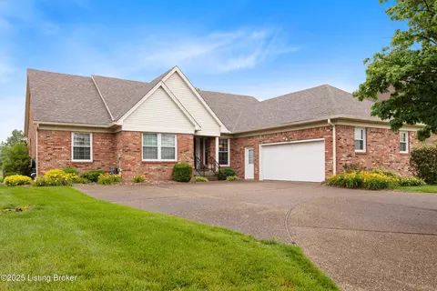 8208 Bohannon Station Rd, Louisville, KY 40291