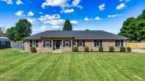 1002 W Milestone Ct, Bardstown, KY 40004