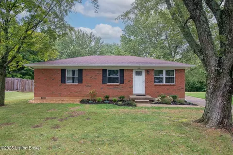 1061 Greenway Dr, Elizabethtown, KY 42701