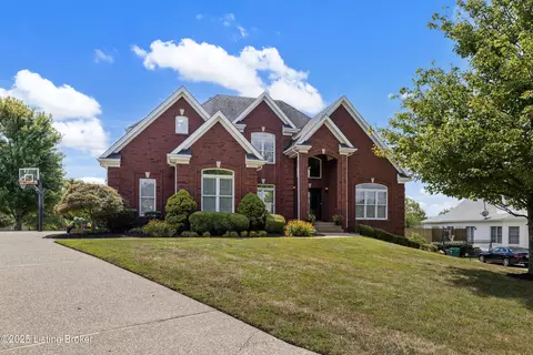 2502 Gainesway Ct, Louisville, KY 40245