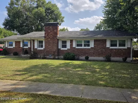 1400 Garvey Dr, Louisville, KY 40216