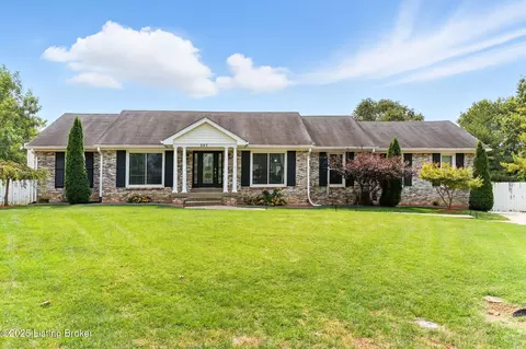 301 Bromwell Ct, Louisville, KY 40245